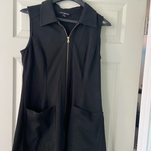 Dresses & Skirts - Zipper Black Dress